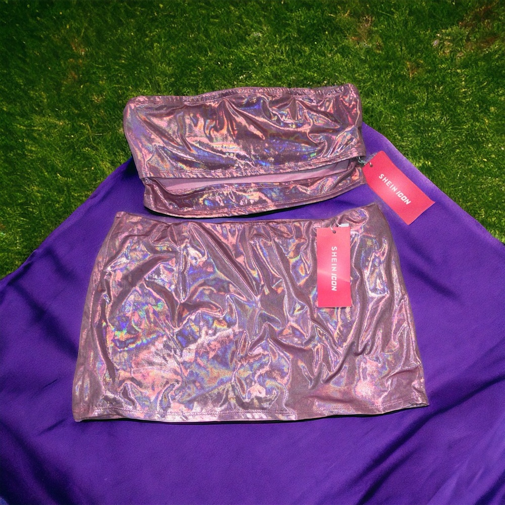 SHEIN ICON SET FOR SALE - SIZE MEDIUM! Get ready to slay at a rave